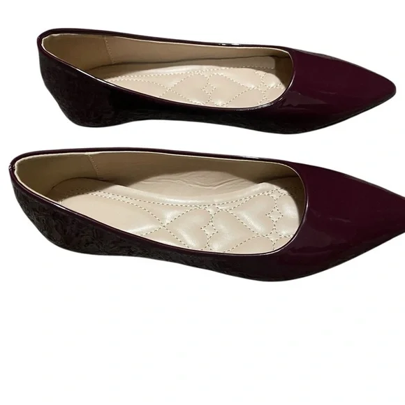 SHEIN Chic Maroon Flats - Picture 2 of 3